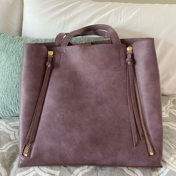 Chelsea28 Handbags - Chelsea28 Leather Tote Bag